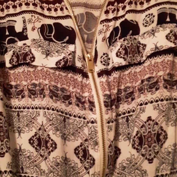 Rue 21 Romper size medium almost full zip - Picture 7 of 8